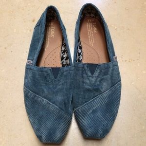 BLUE TOMS